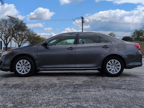 Gray 2014 Toyota Camry SE Sport