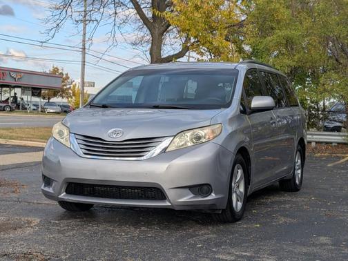 2015 Toyota Sienna LE