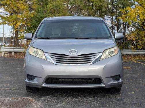 2015 Toyota Sienna LE