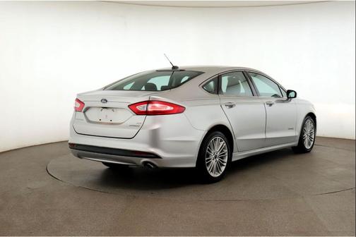 2014 Ford Fusion Hybrid SE