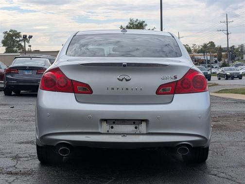 2011 INFINITI G37x Base