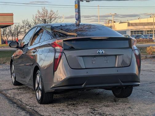 2016 Toyota Prius Four Touring
