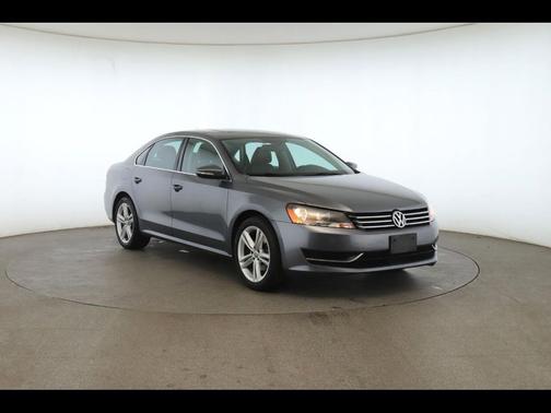 2014 Volkswagen Passat 1.8T Auto SE w/Sunroof & Nav