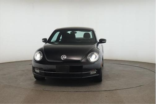2012 Volkswagen Beetle Base