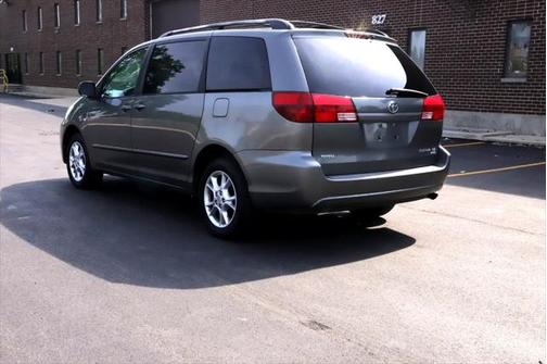 2004 Toyota Sienna LE