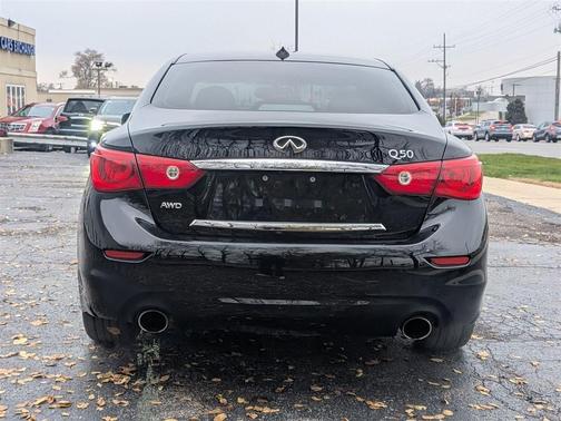 2015 INFINITI Q50 Premium