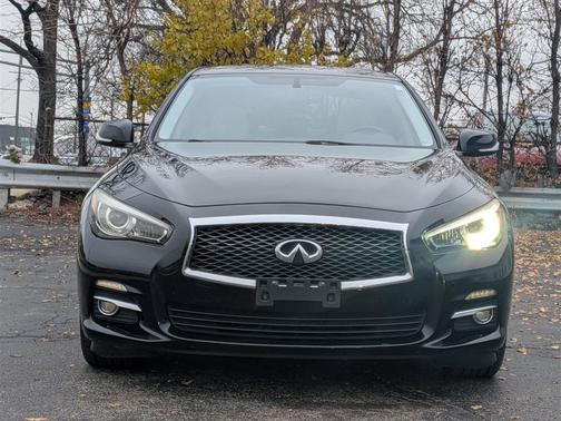 2015 INFINITI Q50 Premium
