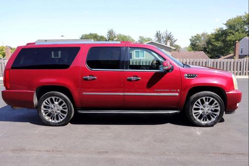 2007 Cadillac Escalade ESV Standard