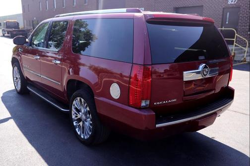 2007 Cadillac Escalade ESV Standard