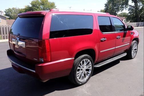 2007 Cadillac Escalade ESV Standard