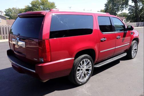 2007 Cadillac Escalade ESV Standard