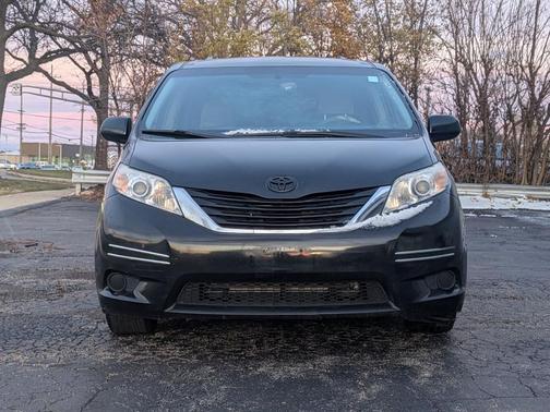 2014 Toyota Sienna LE