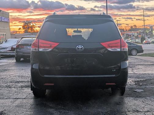 2014 Toyota Sienna LE