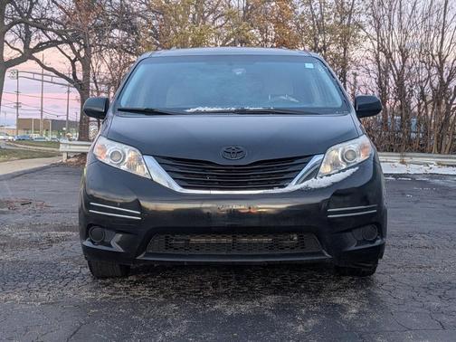 2014 Toyota Sienna LE