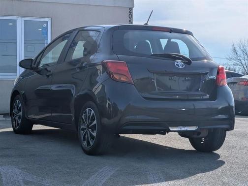 2017 Toyota Yaris LE