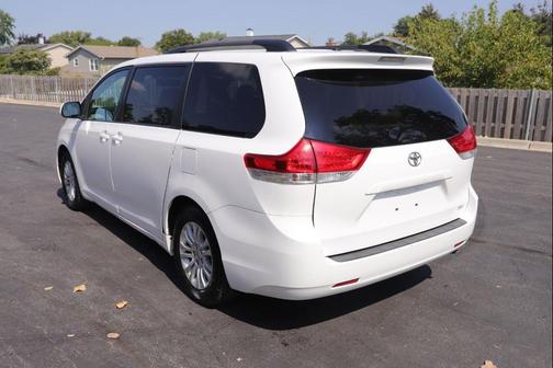 2014 Toyota Sienna XLE