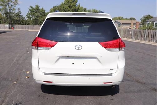 2014 Toyota Sienna XLE