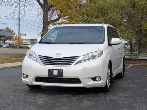 2015 Toyota Sienna XLE