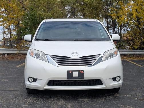 2015 Toyota Sienna XLE