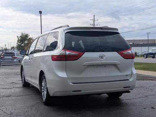 2015 Toyota Sienna XLE
