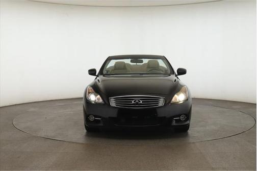 2011 INFINITI G37 Sport