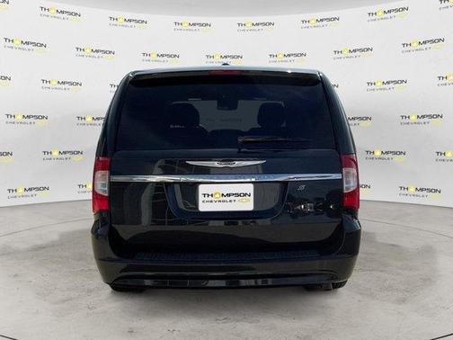 2015 Chrysler Town & Country S