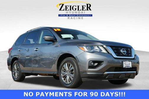 2019 Nissan Pathfinder SV