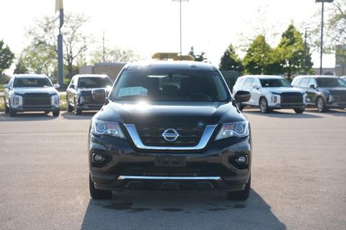 2017 Nissan Pathfinder SV