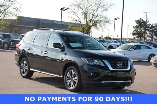 2017 Nissan Pathfinder SV
