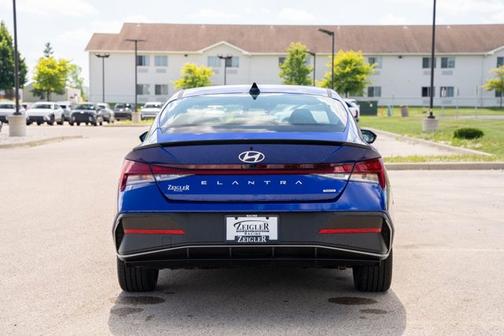 2025 Hyundai ELANTRA Sport