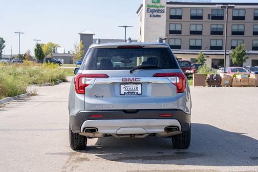 2023 GMC Acadia AWD SLT