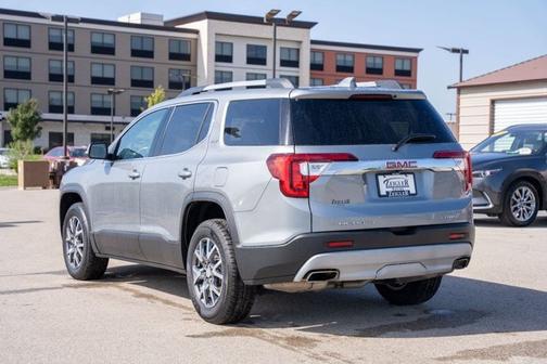 2023 GMC Acadia AWD SLT