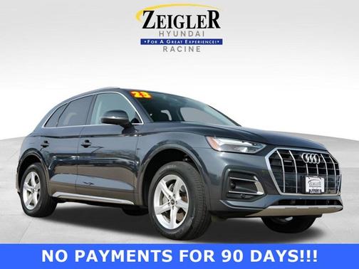 Manhattan Gray Metallic 2023 Audi Q5 40 Premium