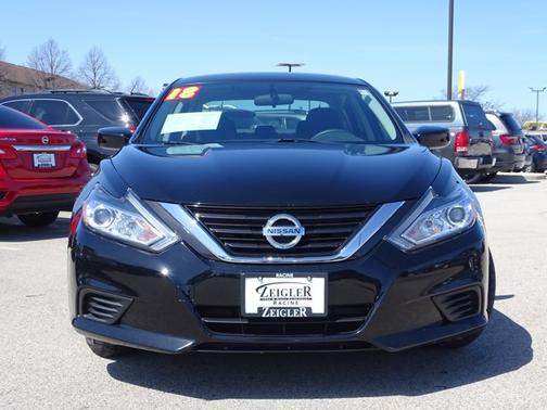 Photo 4 of 25 of 2018 Nissan Altima 2.5 S