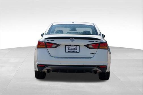 2022 Nissan Altima SR Intelligent AWD