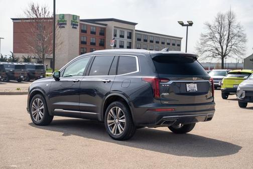 2022 Cadillac XT6 Premium Luxury