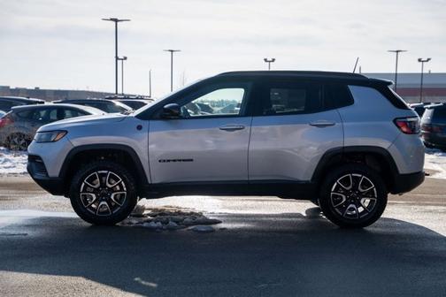 2025 Jeep Compass Trailhawk