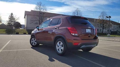 Photo 4 of 46 of 2019 Chevrolet Trax LT