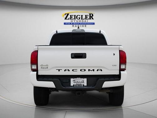 Ice Cap 2023 Toyota Tacoma SR
