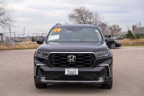 2023 Honda Pilot Touring 8-Passenger