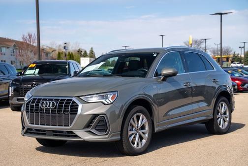 2024 Audi Q3 S line Premium