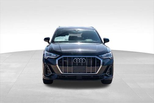 2024 Audi Q3 Premium 45 TFSI S line quattro Tiptronic