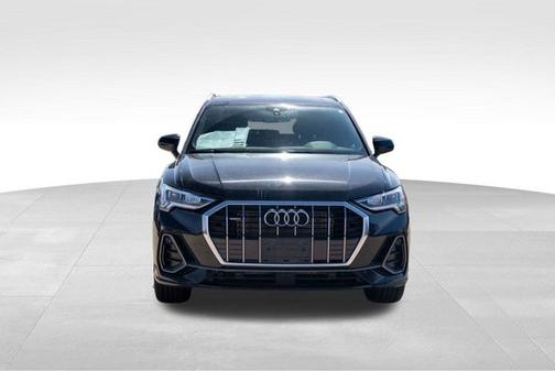 2024 Audi Q3 S line Premium