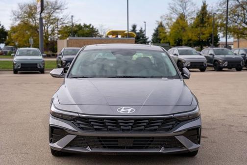 2025 Hyundai ELANTRA SEL