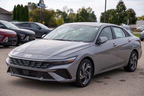 2025 Hyundai ELANTRA SEL