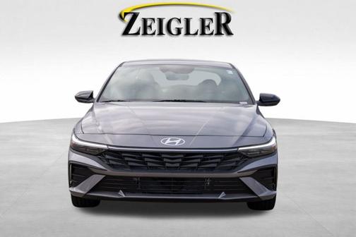 2025 Hyundai ELANTRA HEV SEL Sport