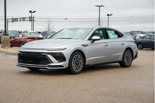 2025 Hyundai SONATA Hybrid SEL