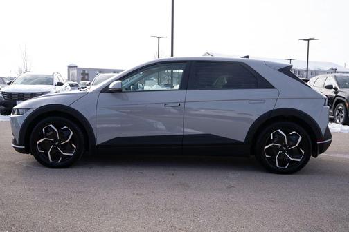 2024 Hyundai IONIQ 5 SEL