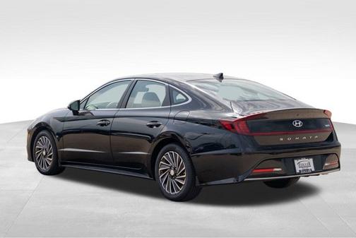 2023 Hyundai SONATA Hybrid SE