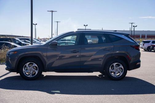 2024 Hyundai TUCSON SE